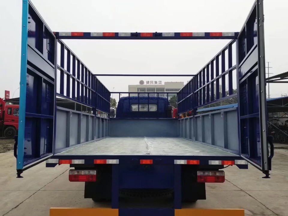 湖北程力東風(fēng)多利卡D8氣瓶運輸車 (5)