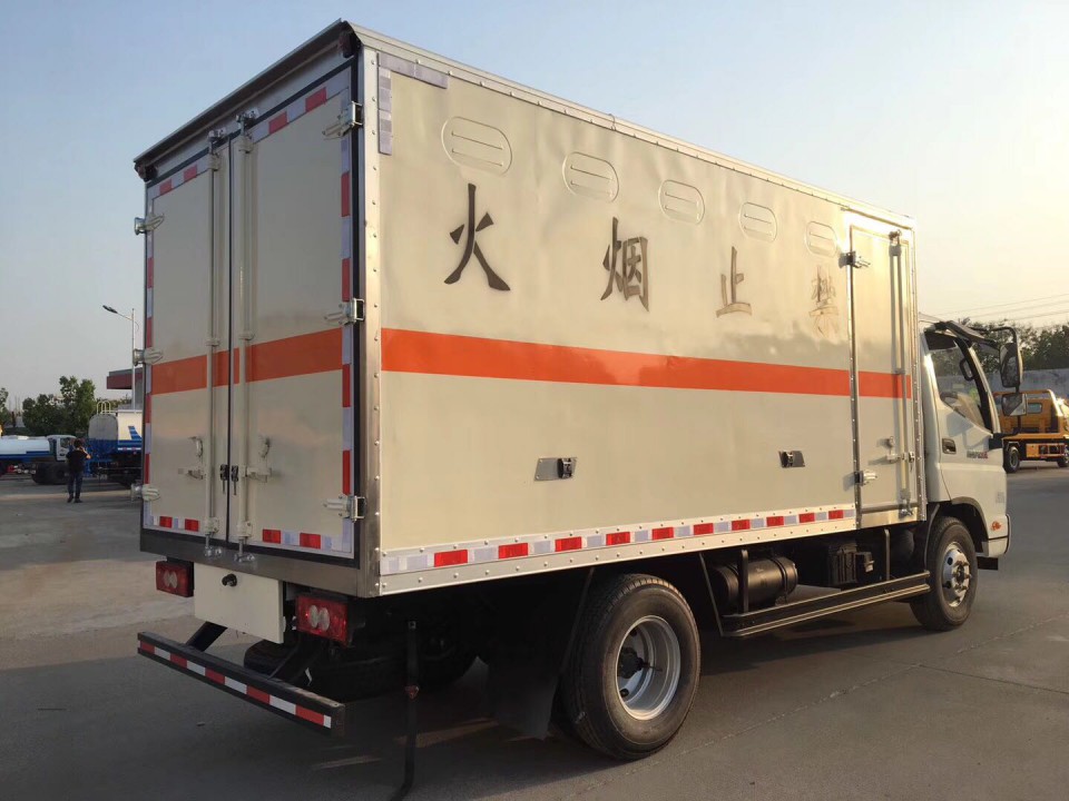 福田奧鈴2類易燃?xì)怏w廂式氣瓶運輸車 (7)