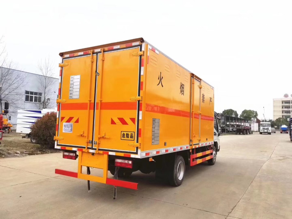 湖北程力2類江淮駿鈴5米1易燃氣體廂式氣瓶運輸車 (6)