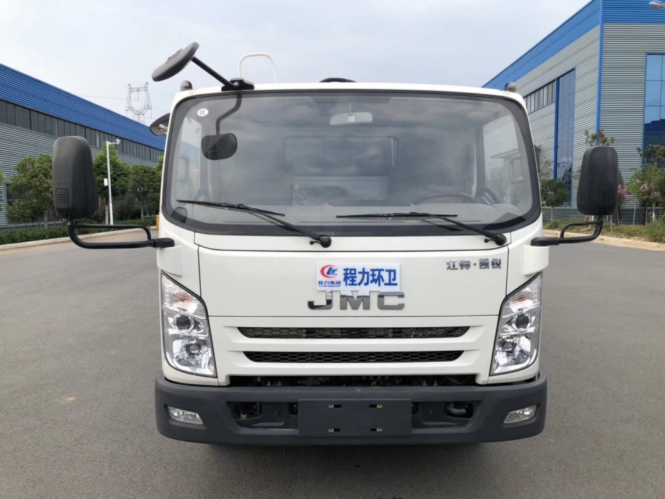 江鈴凱銳8立方程力壓縮式垃圾車(chē) (1)